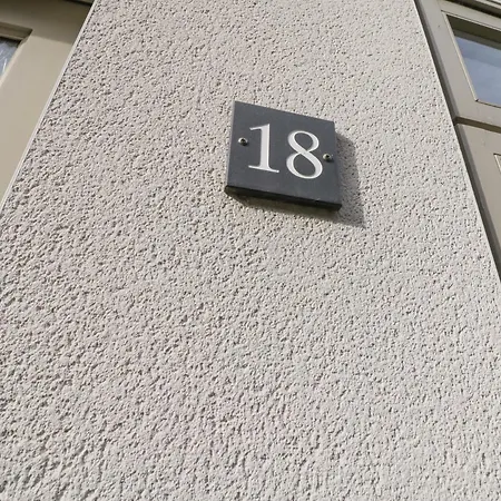 18 High Street